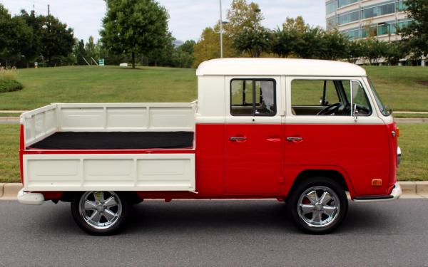 1971 Volkswagen Crew Cab Pickup