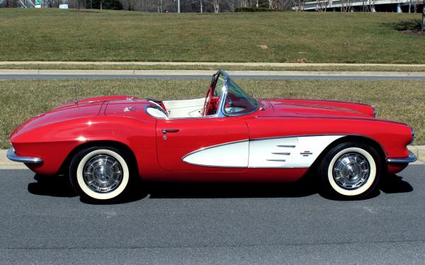 1961 Chevrolet Corvette Roadster