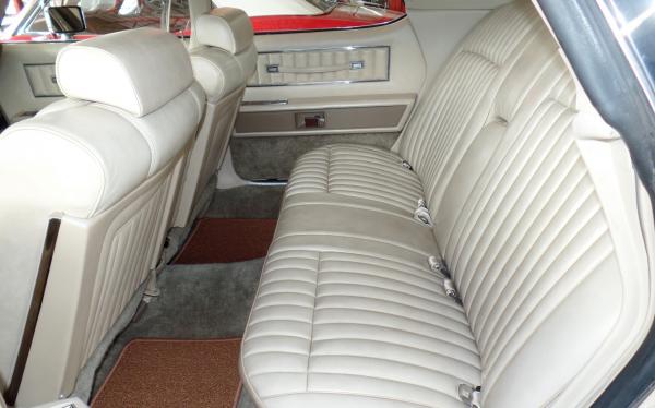 1973 Lincoln Continental Luxury Sedan