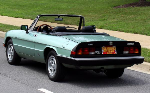 1985 Alfa Romeo Spider Veloce