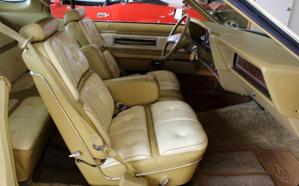 1976 Lincoln Continental 