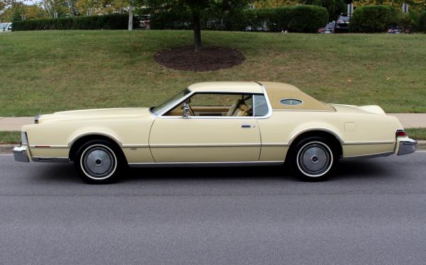 1976 Lincoln Continental 