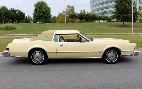 1976 Lincoln Continental 