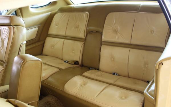 1976 Lincoln Continental 