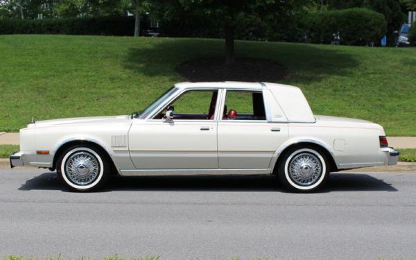 1985 Chrysler Fifth Avenue 